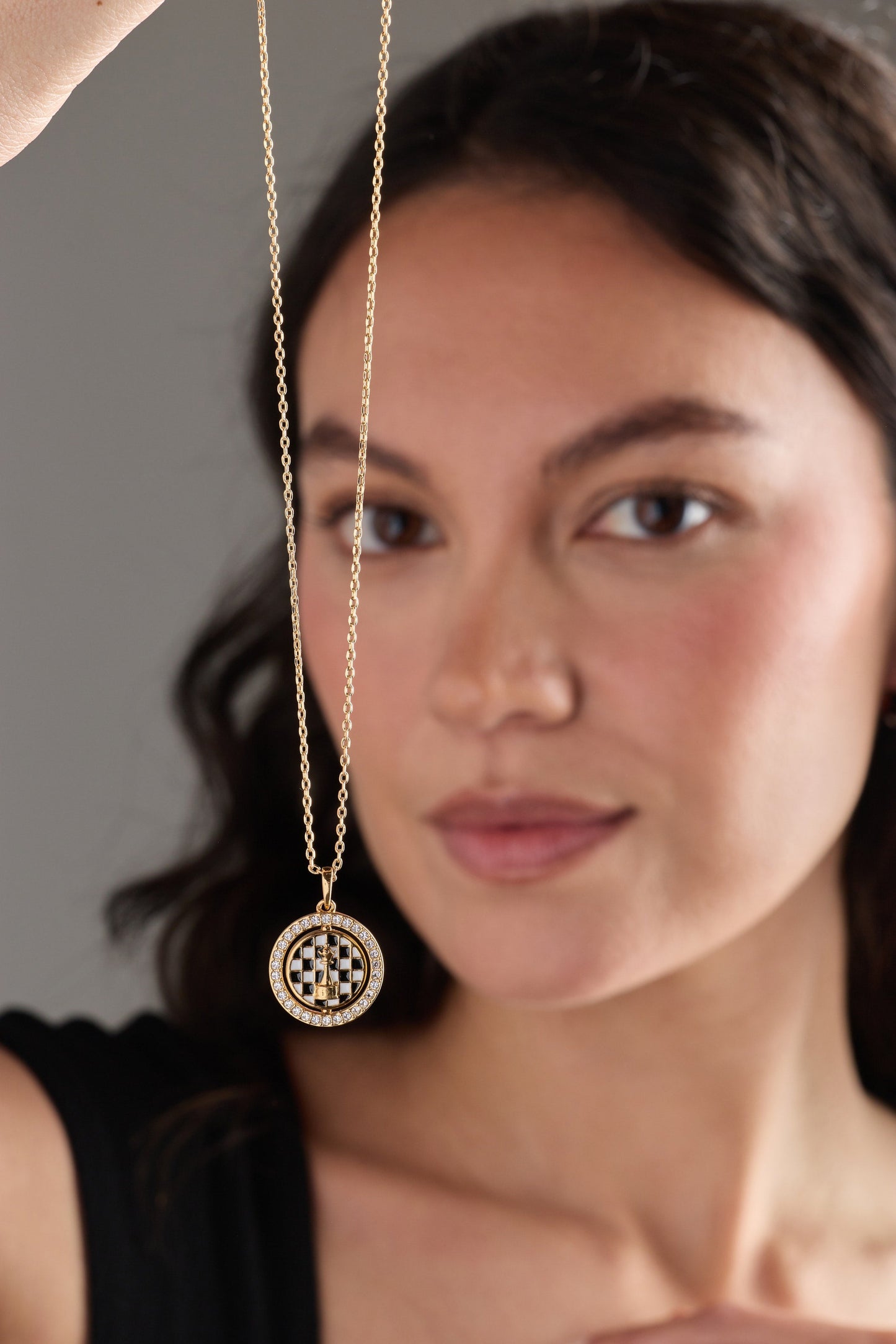 'Always Think One Move Ahead' Chess Spinner Pendant Necklace – Gold